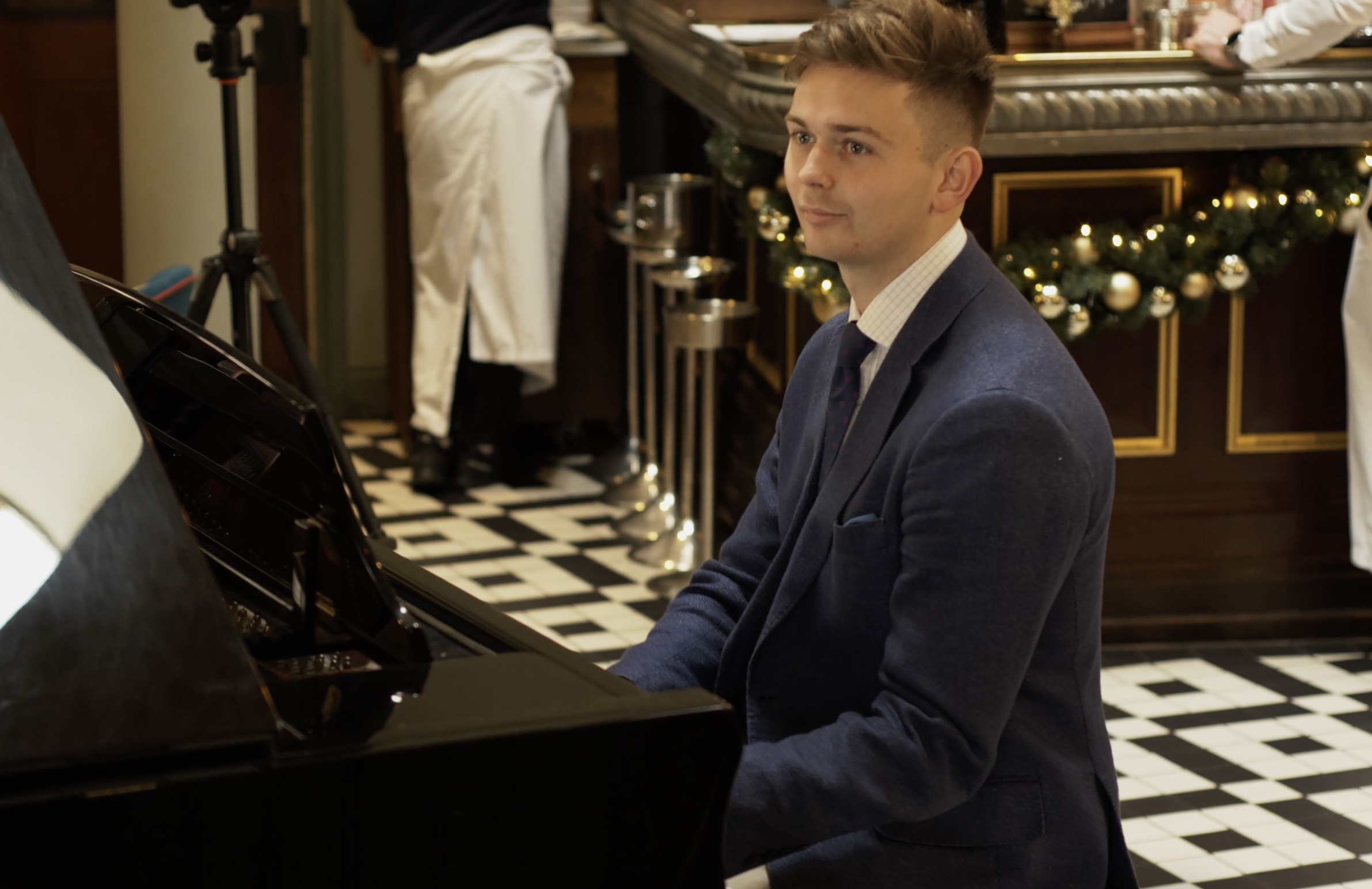 Henry Cole | Somerset Pianist Singer For Hire