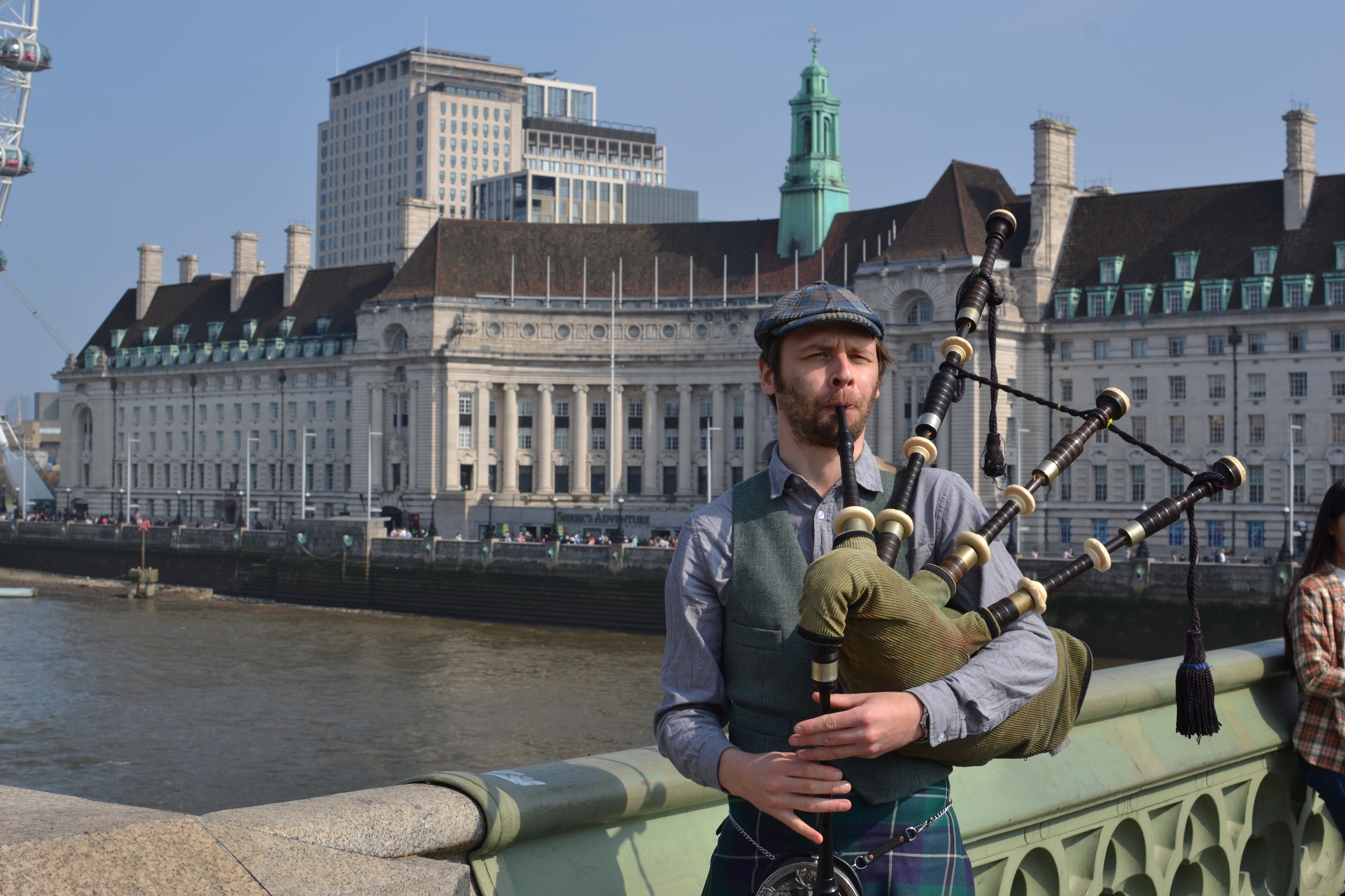 Gordon Douglas | London Solo Piper For Hire