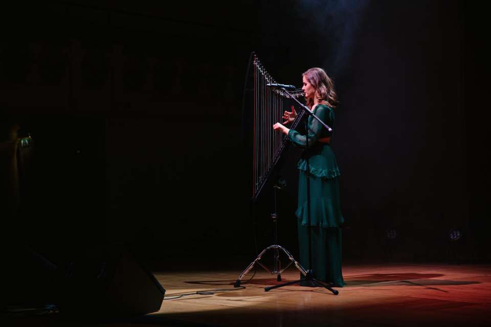 Aoife O Donovan | London Harpist For Hire 1