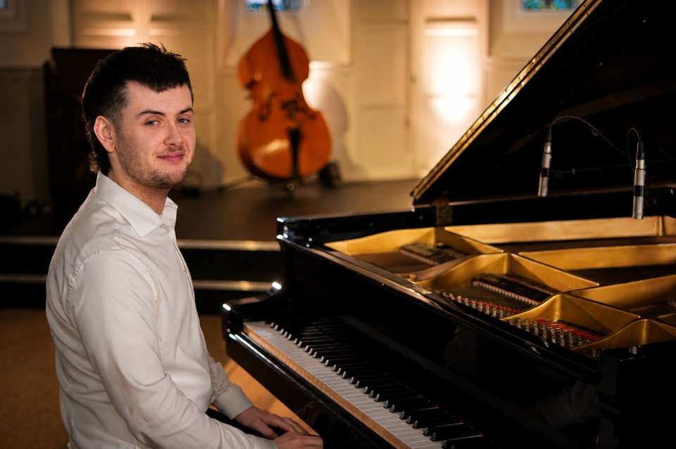 Cameron Roberts | Tyne and Wear Pianist For Hire