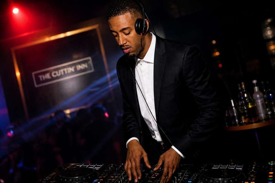 DJ Nick Evans club