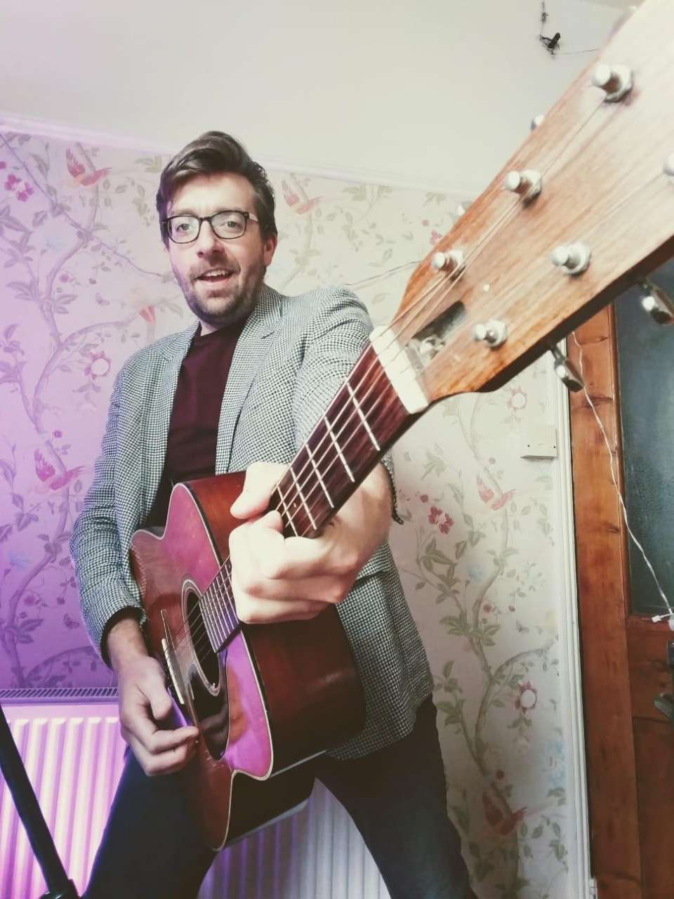 Diamond Acoustic | East Sussex Acoustic Singer Guitarist For Hire 2