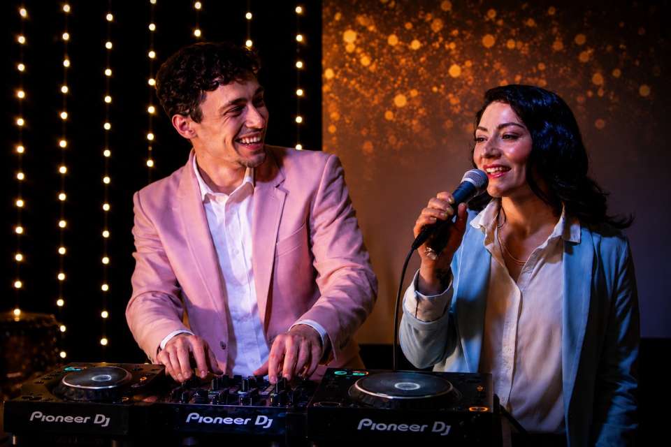Drum n Decks London DJ and Vocalist For Hire Main