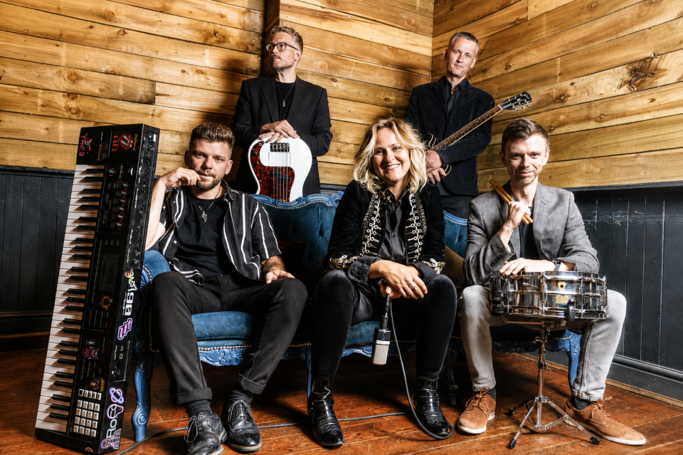 Jodi and The Jags | Warwickshire Pop and Soul Band For Hire
