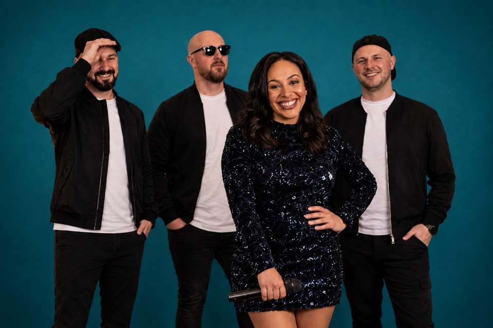 Level Up Wedding Party Band Manchester Main