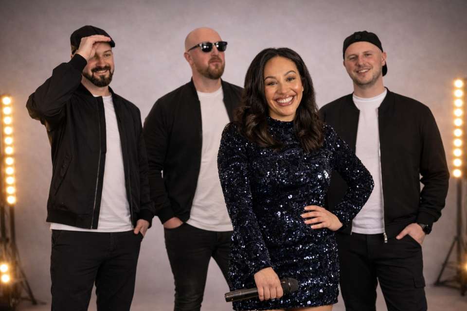 Level Up Wedding Party Band Manchester