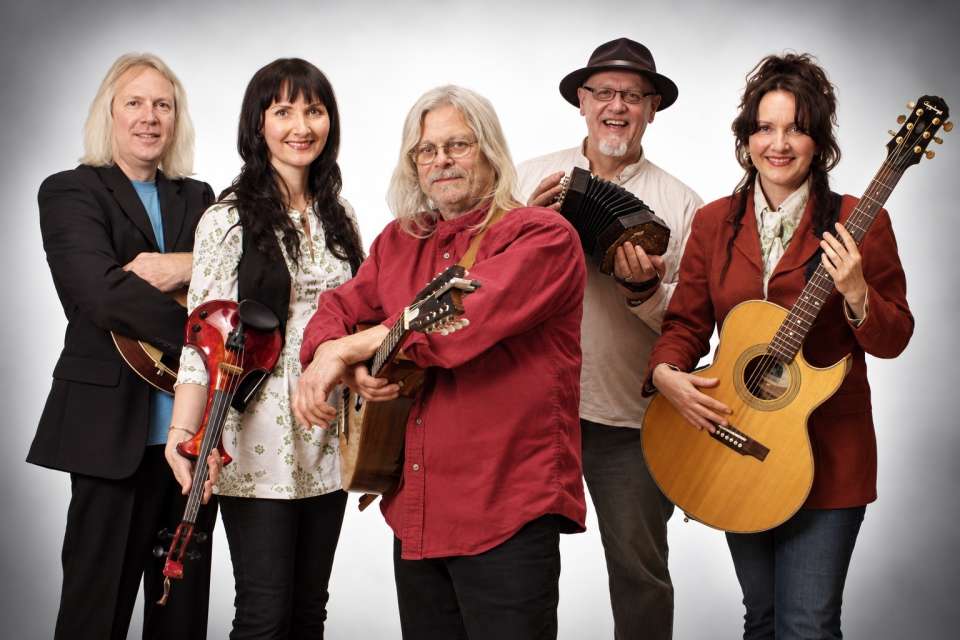 The Coisir Ceilidh Band Main