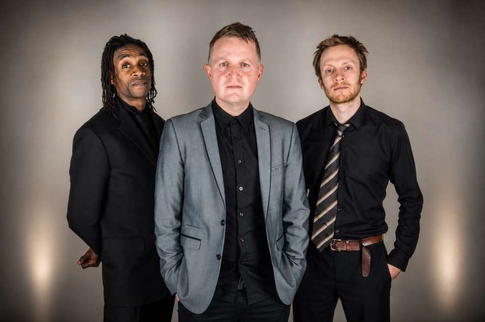 The Floorspinners | Cambridgeshire Pop and Rock Band For Hire Main