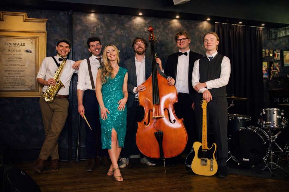 The Hotsy Totsies Manchester Postmodern Jukebox Style Band For Hire1
