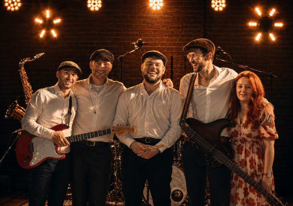 Sonic lounge wedding band