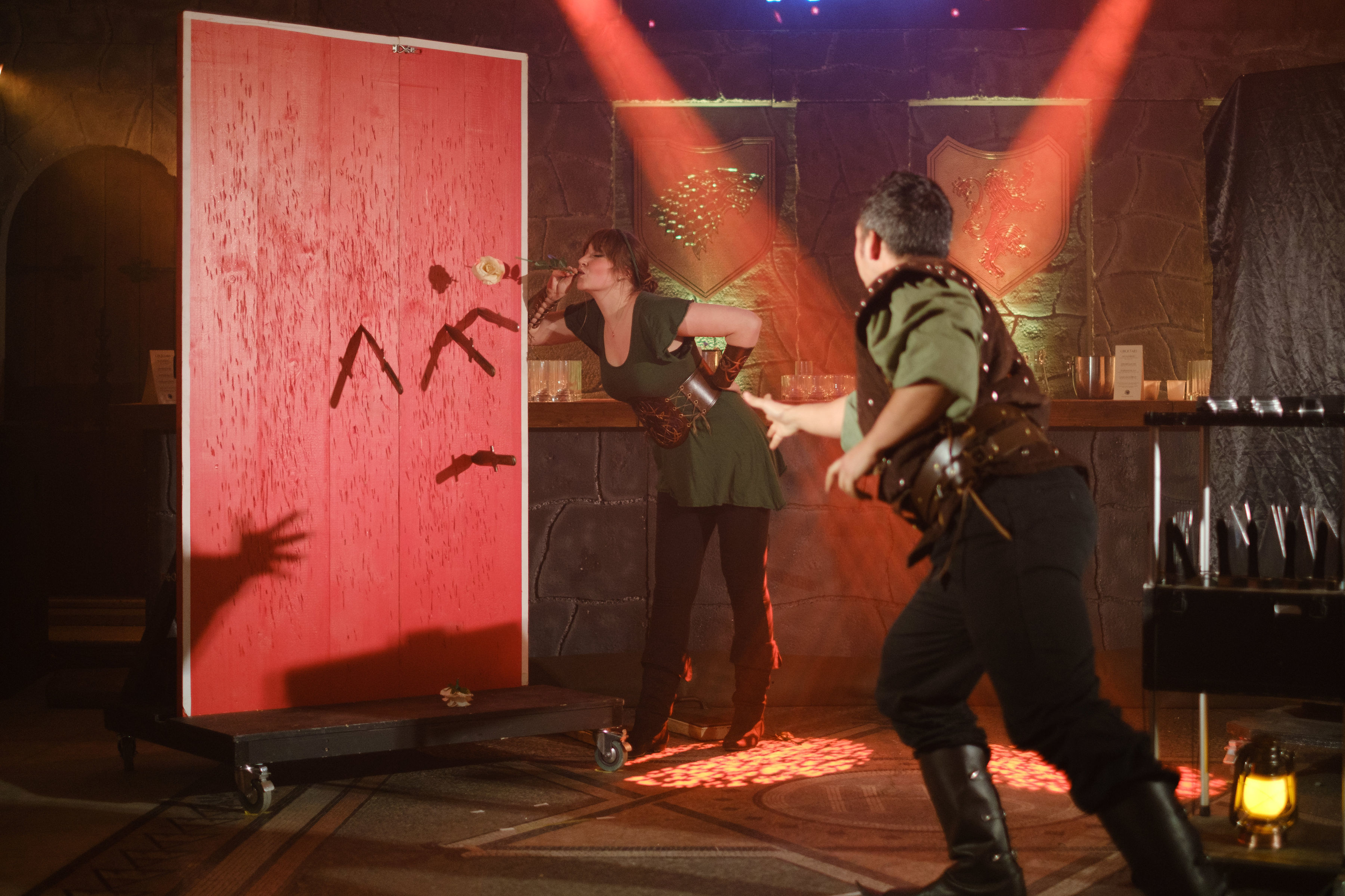 Knife throwing duo 2