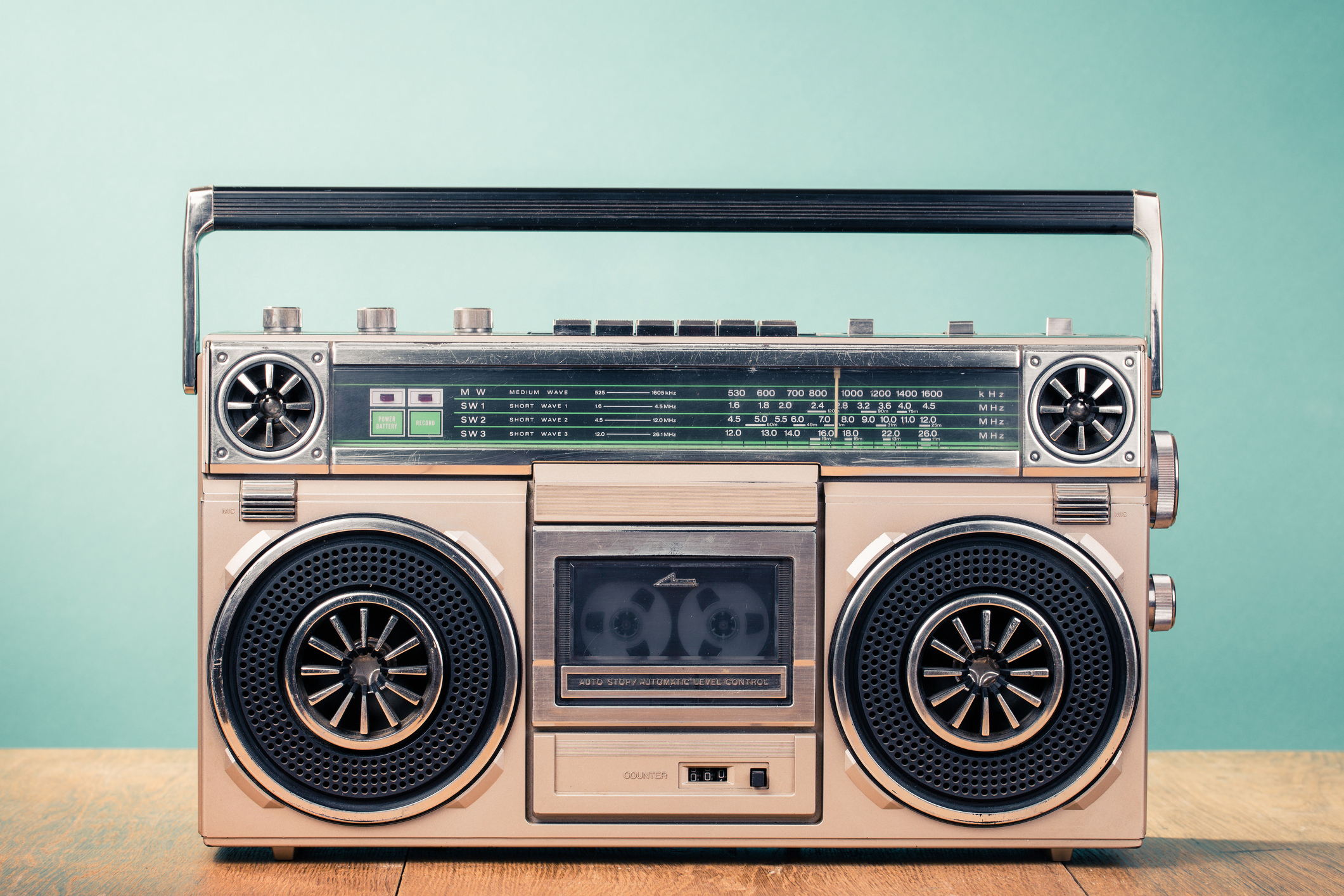 The Ultimate Guide to Throwing a Nostalgic 90s Party